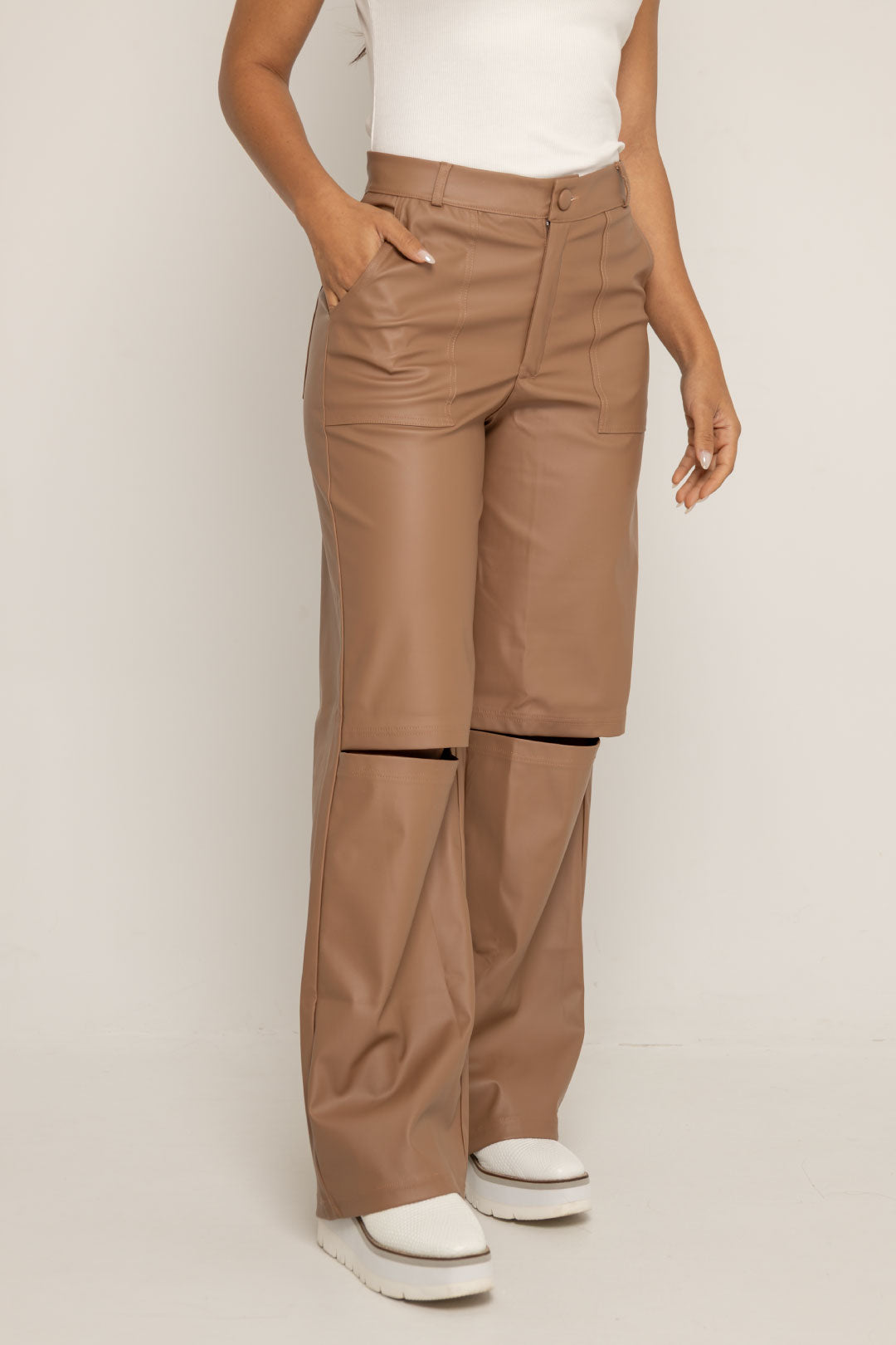 PANTALÓN LEO CHOCOLATE