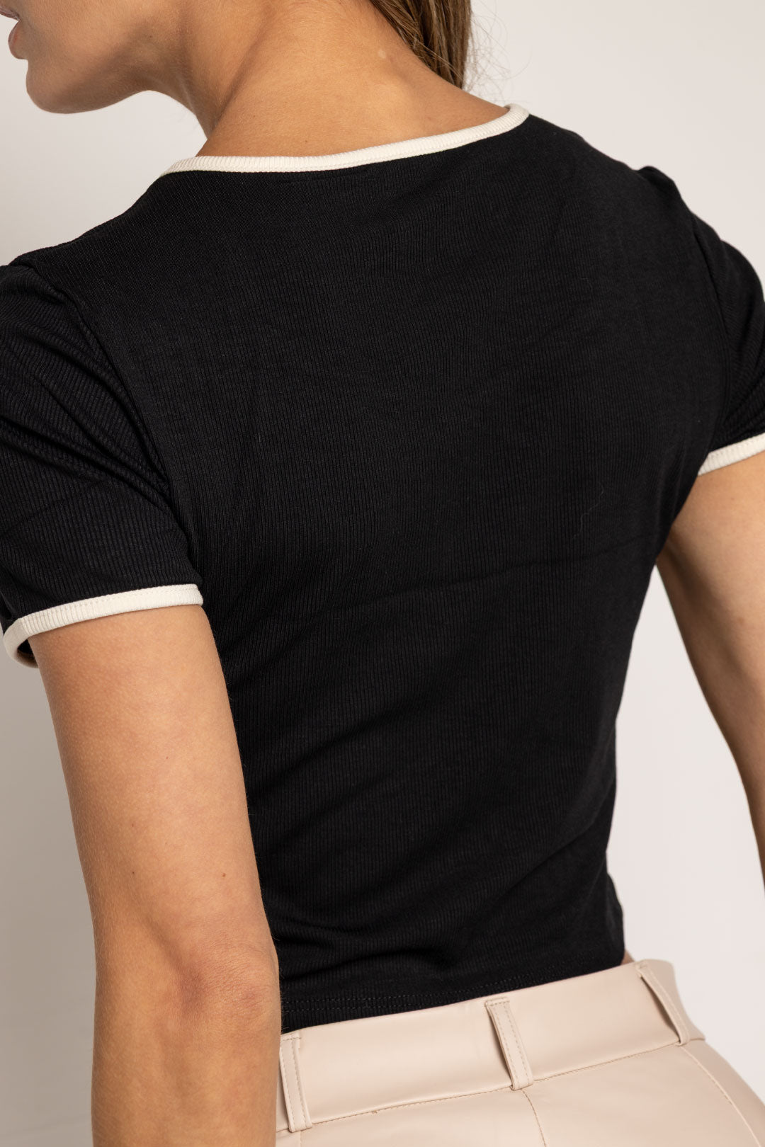 CAMISETA EMILY NEGRO