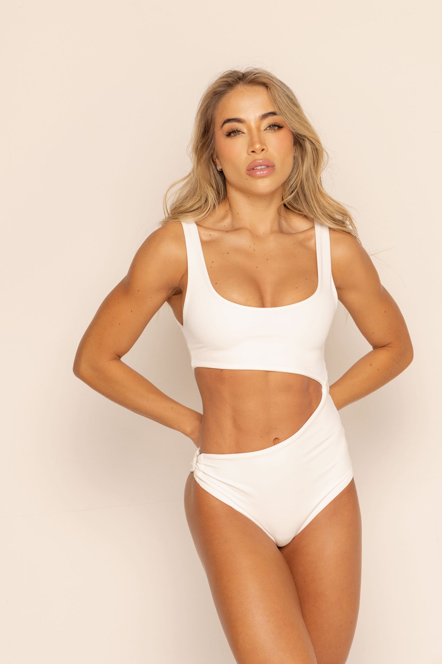 VESTIDO DE BAÑO CORAL BLANCO